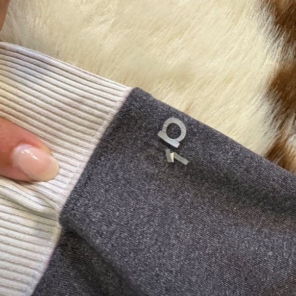 ALO - High waist Goddess Legging - Picture 3 of 6